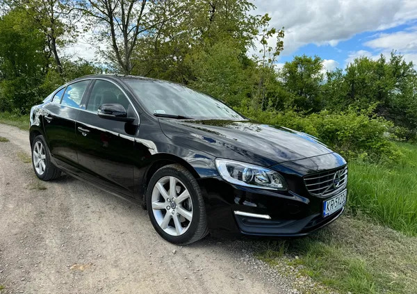 volvo s60 małopolskie Volvo S60 cena 63000 przebieg: 106500, rok produkcji 2016 z Dobra